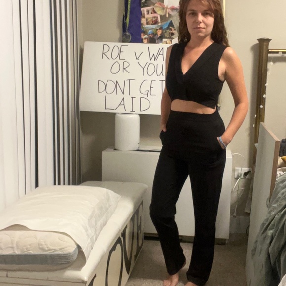 Brand new Forever 21 one-piece jumpsuit with pockets! - Picture 2 of 4